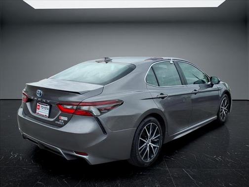 Predawn Gray Mica 2022 Toyota Camry SE
