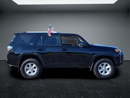 Midnight Black Metallic 2016 Toyota 4Runner SR5