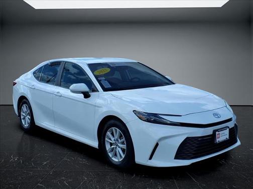 Ice Cap 2025 Toyota Camry LE