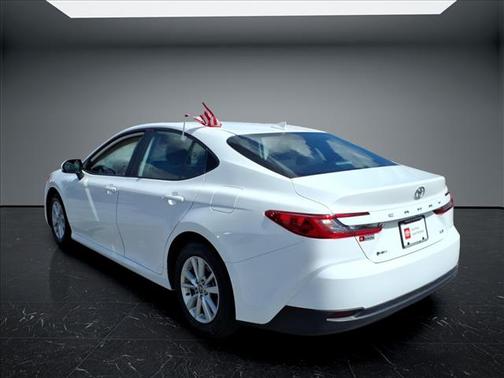 Ice Cap 2025 Toyota Camry LE