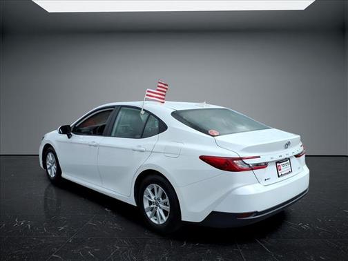 Ice 2025 Toyota Camry LE