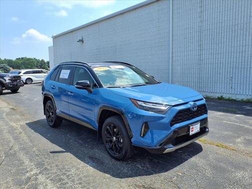 2022 Toyota RAV4 Hybrid SE