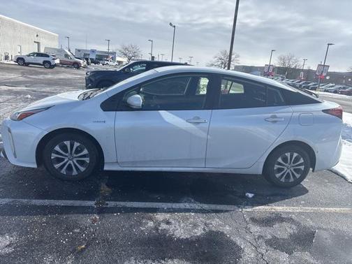 2021 Toyota Prius LE