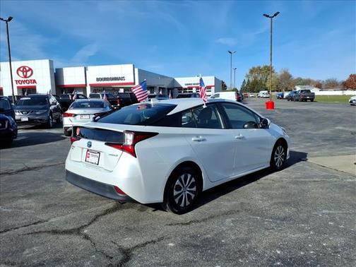 2021 Toyota Prius LE