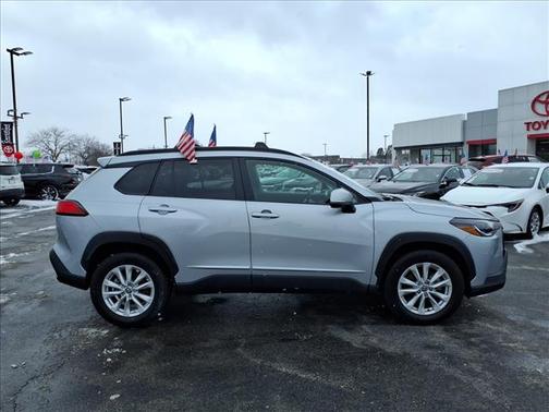 2024 Toyota Corolla Cross LE