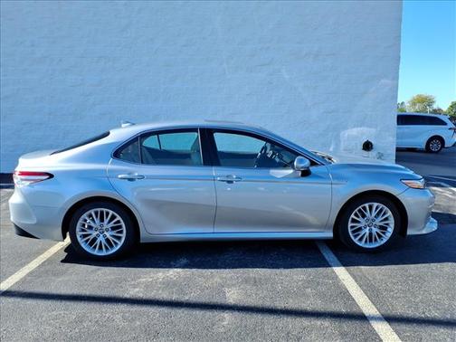 2018 Toyota Camry Hybrid XLE