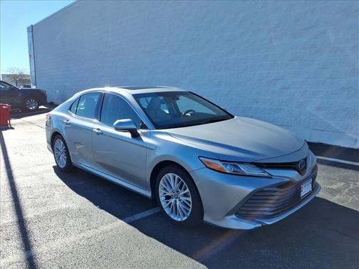 2018 Toyota Camry Hybrid XLE
