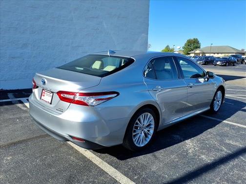 2018 Toyota Camry Hybrid XLE