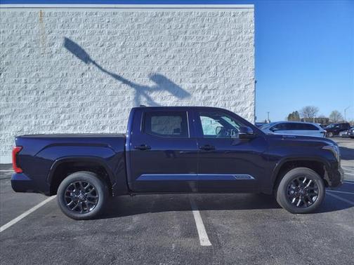 2025 Toyota Tundra Hybrid Platinum