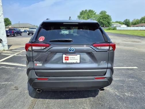 2021 Toyota RAV4 Hybrid XLE