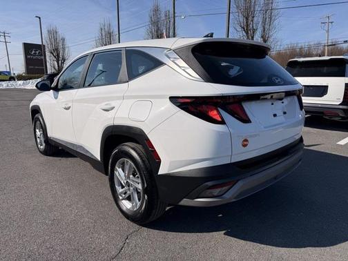 2025 Hyundai TUCSON SE