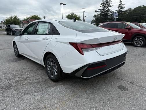 2025 Hyundai ELANTRA HEV Blue