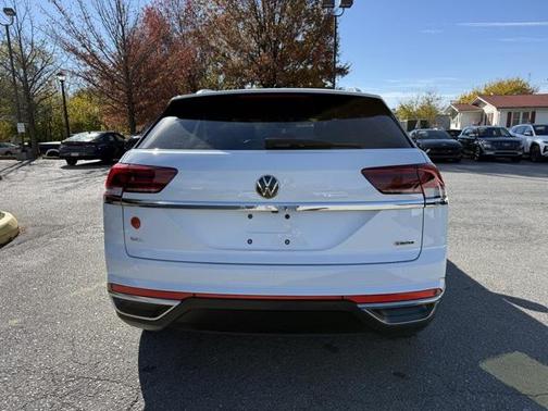 2022 Volkswagen Atlas Cross Sport 2.0T SEL