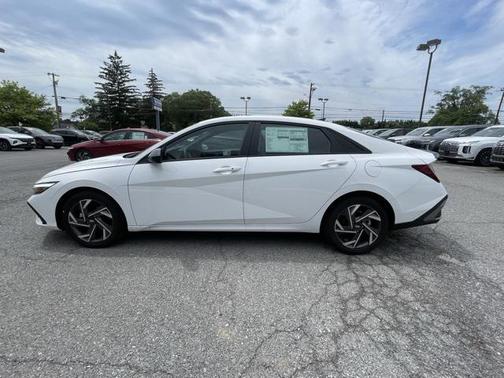 2025 Hyundai ELANTRA Sport