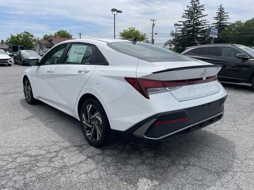 2025 Hyundai ELANTRA Sport