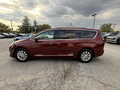 2018 Chrysler Pacifica Touring-L Plus