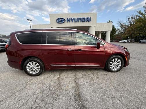 2018 Chrysler Pacifica Touring-L Plus
