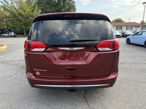 2018 Chrysler Pacifica Touring-L Plus