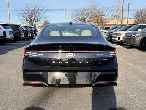 2026 Hyundai SONATA Hybrid SE