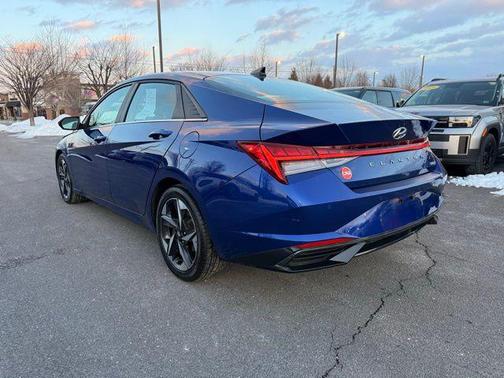 2021 Hyundai ELANTRA Limited