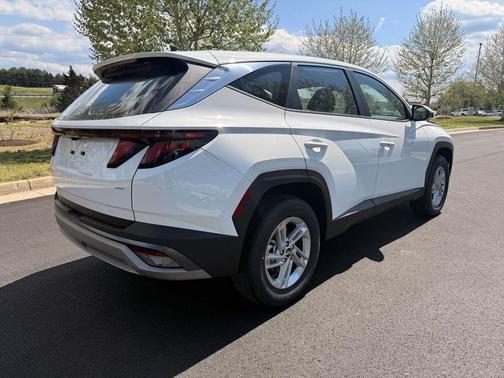Serenity White Pearl 2026 Hyundai TUCSON SE