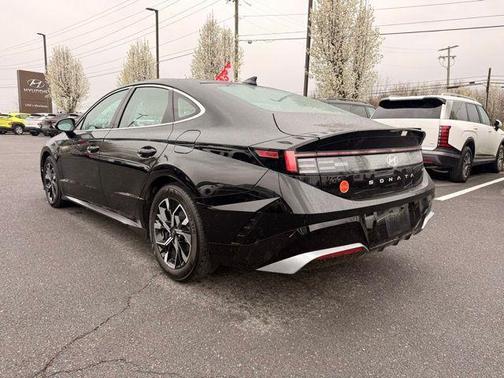 Abyss Black 2025 Hyundai SONATA SEL