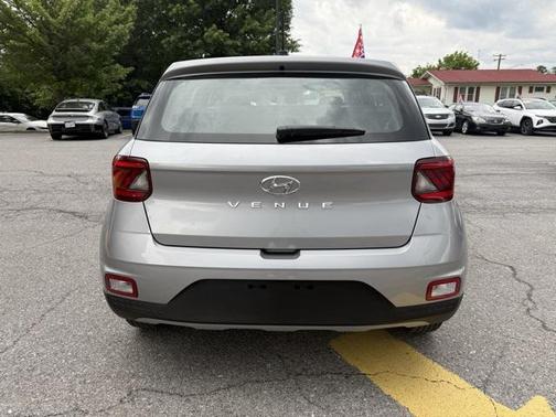 2025 Hyundai VENUE SE
