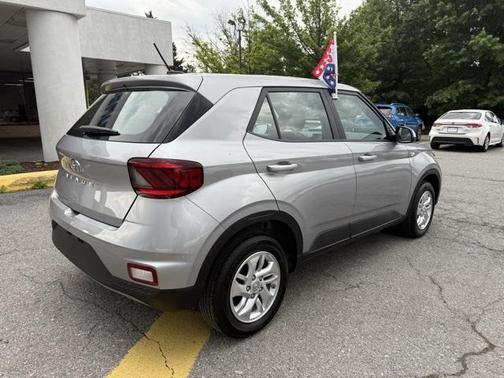 2025 Hyundai VENUE SE