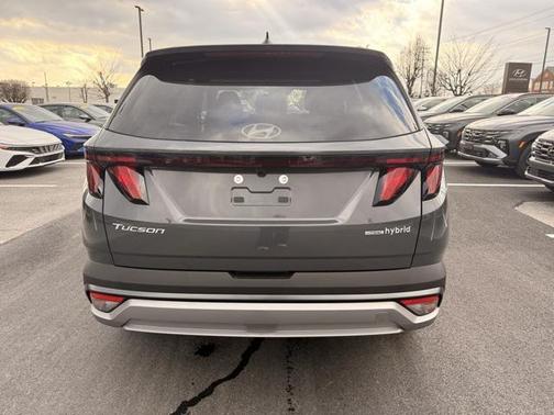 2026 Hyundai TUCSON Hybrid SEL