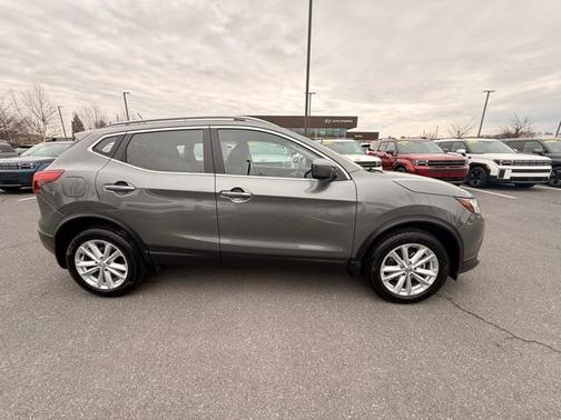2018 Nissan Rogue Sport SV