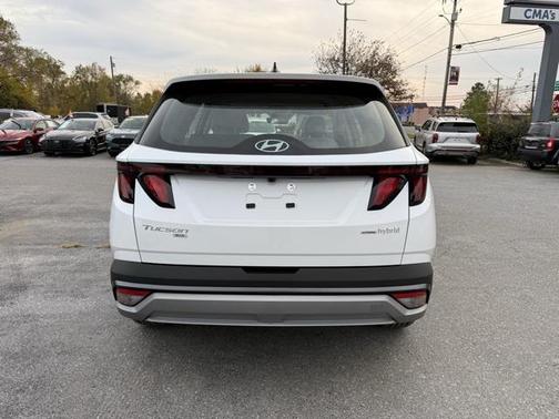 2026 Hyundai TUCSON Hybrid Blue SE