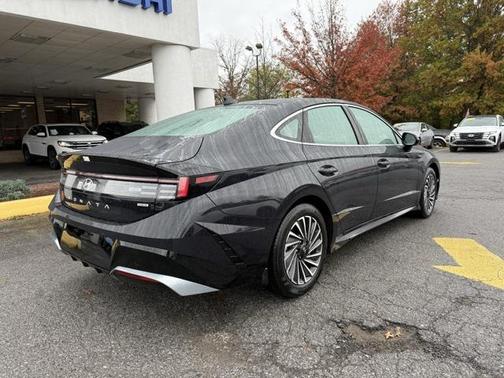 2025 Hyundai SONATA Hybrid SE