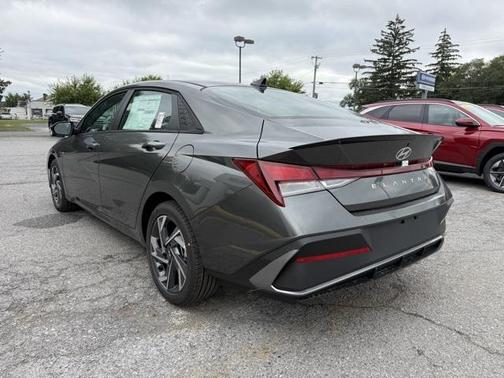 2025 Hyundai ELANTRA Sport