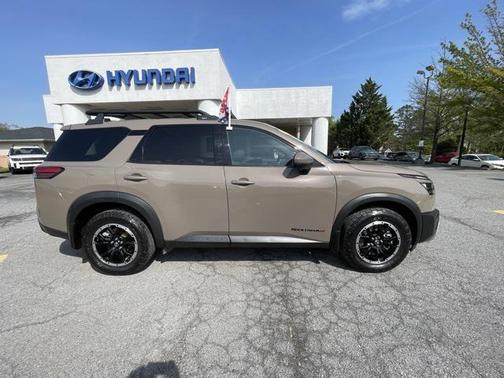 2023 Nissan Pathfinder Rock Creek 4WD