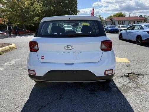 2021 Hyundai VENUE SE