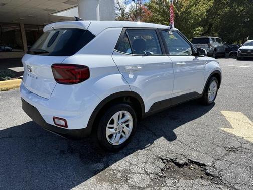 2021 Hyundai VENUE SE
