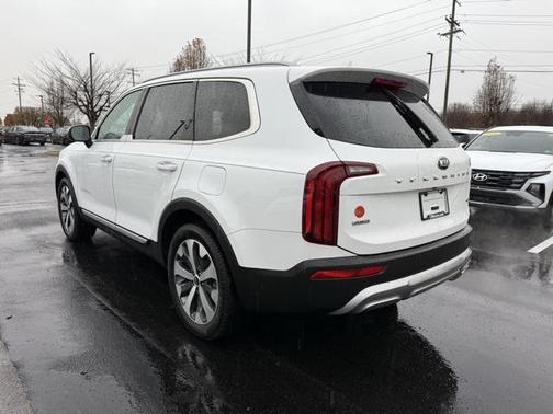 2020 Kia Telluride S