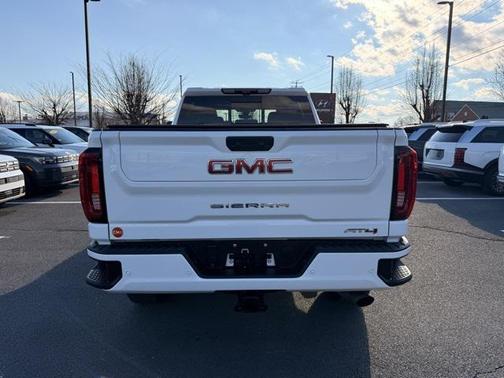 2022 GMC Sierra 2500 AT4