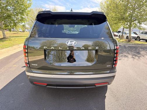 Titan Green 2026 Hyundai Palisade Hybrid SEL 7P