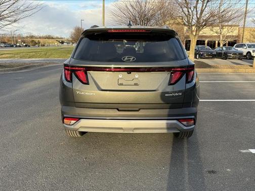 2026 Hyundai TUCSON Hybrid SEL