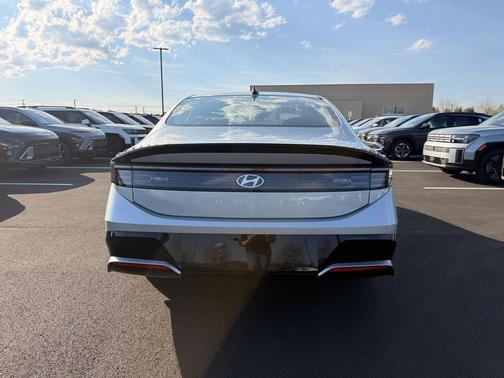 Aero Silver 2026 Hyundai SONATA SEL