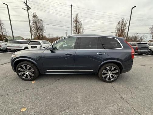 2022 Volvo XC90 T6 Inscription