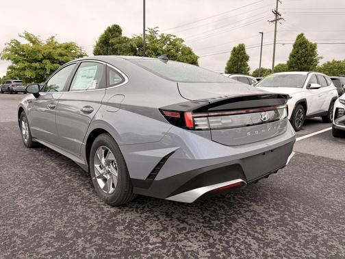 Transmission Blue 2026 Hyundai SONATA SE