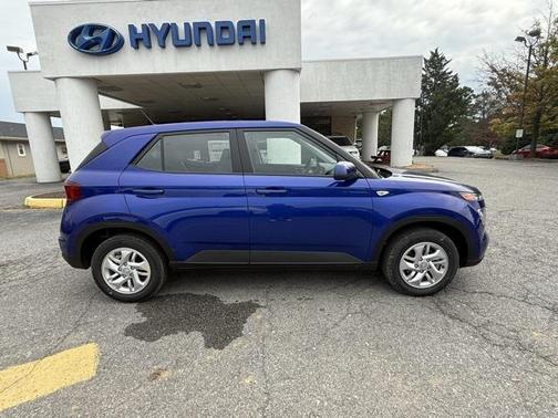 2025 Hyundai VENUE SE