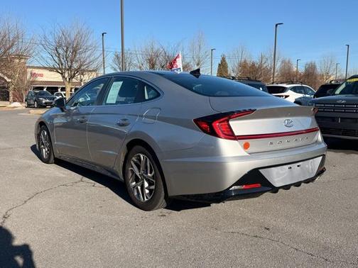 2021 Hyundai SONATA SEL