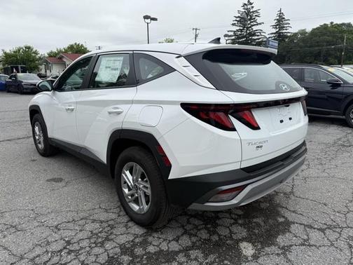 2025 Hyundai TUCSON SE