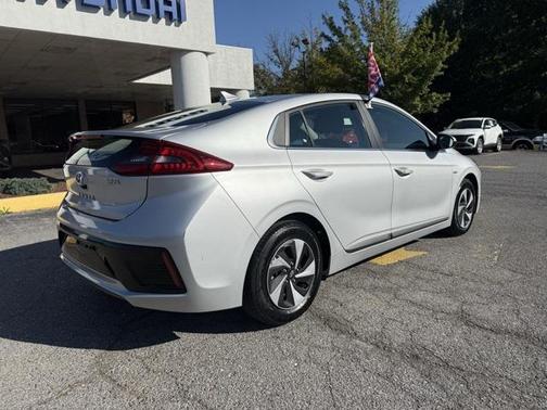 2018 Hyundai IONIQ Hybrid SEL