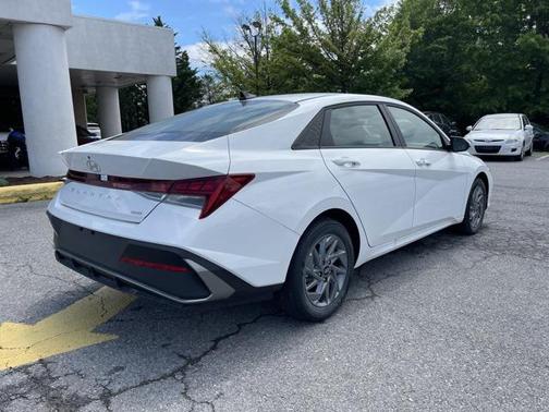 2025 Hyundai ELANTRA HEV Blue