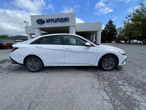 2025 Hyundai ELANTRA HEV Blue