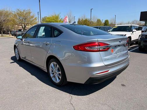 Iconic Silver Metallic 2020 Ford Fusion Hybrid SE